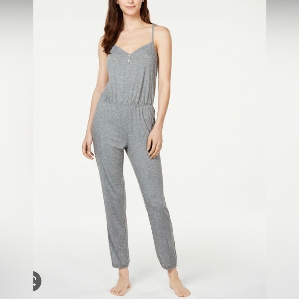 Alfani Gray Women's Pajama Jumpsuit says xs but fits medium   NEW WITH TAGS